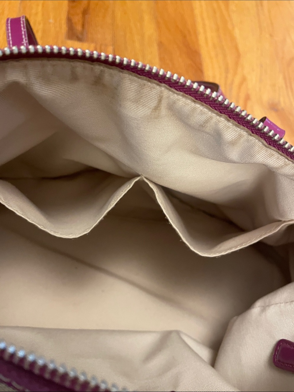 Vintage Coach Monogram Signature C Shoulder Bag. Magenta Pink /Tan. - Picture 14 of 16
